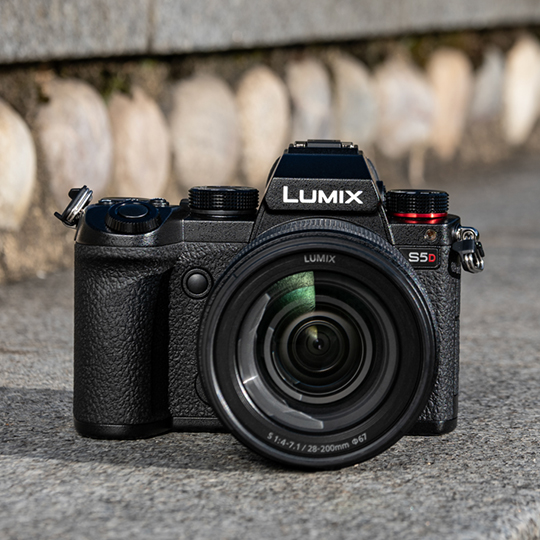 Nya LUMIX S5D 